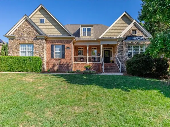 1051 Doolin St, Burlington, NC 27215