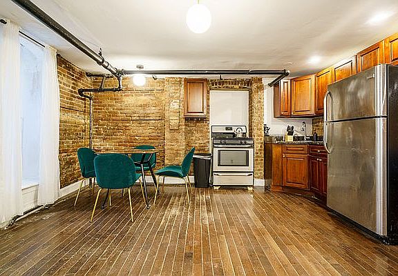 4th image of 260 Lafayette Ave #1