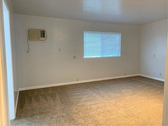 3rd image of 21671 Haviland Ave
