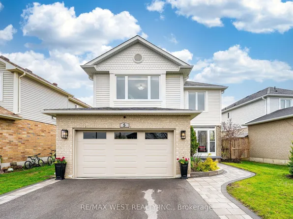 5 Moir Cres, Barrie, ON L4N 8B6