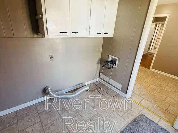 3rd image of 4866 Berrydale Ave