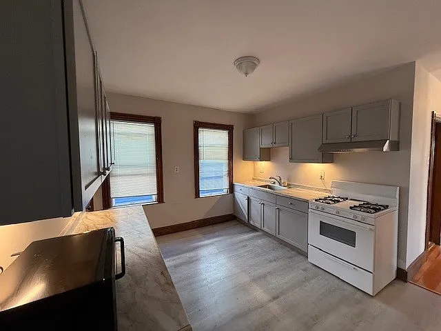 129 Pleasant St #3 — Photo 3