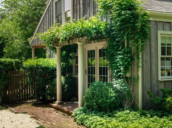 53 Hildreth Ln, Bridgehampton, NY 11932