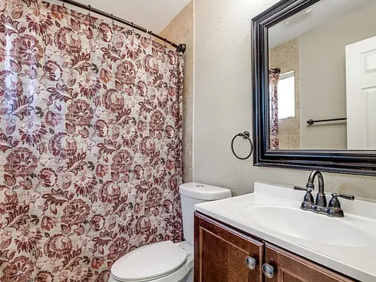 5702 Woodgreen — Photo 13