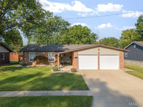 3247 Erin Dr, Granite City, IL 62040