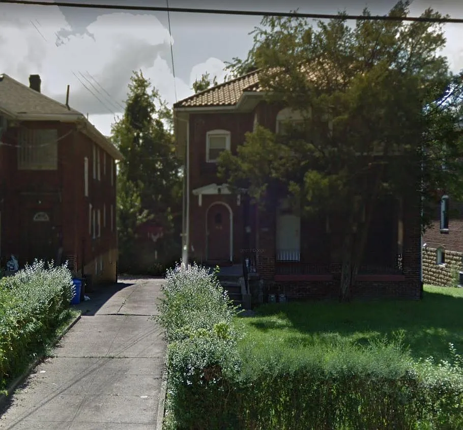 5654-5656 Phillips Ave photo 1