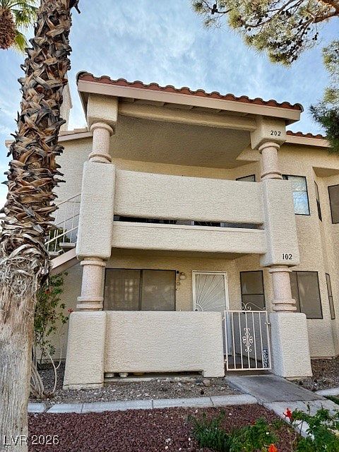 1st image of 1105 Sulphur Springs Ln Unit 202
