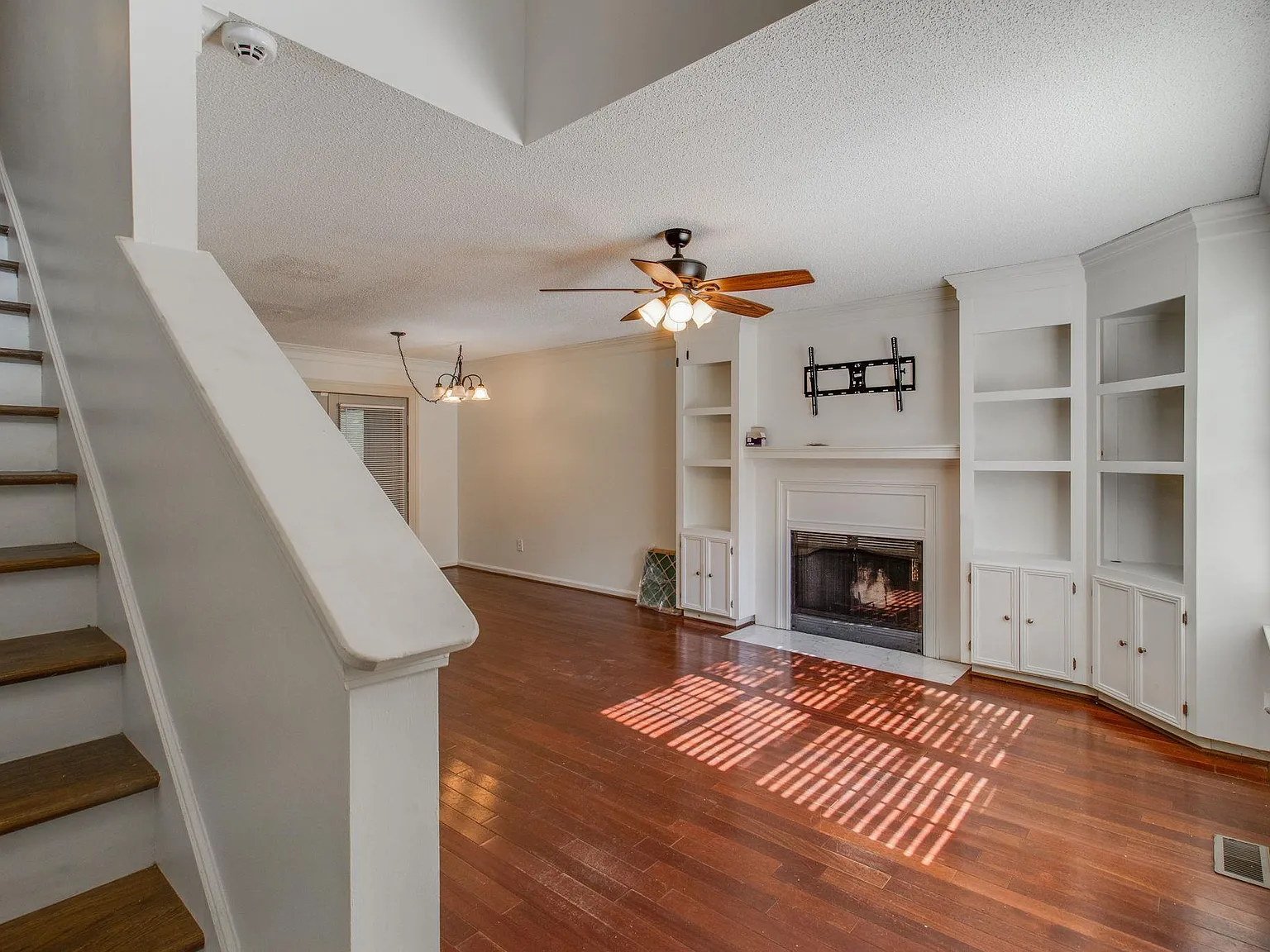 3 bed, 1631 sqft, $2,200 — Photo 4