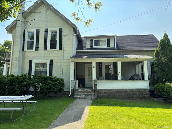 1 Park St, Oxford, MI 48371