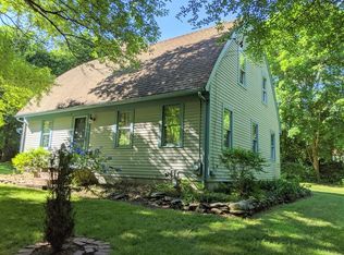 13 Valley Rd, Middleboro, MA 02346