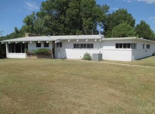 2601 N Bluff Ave, Wichita, KS 67220