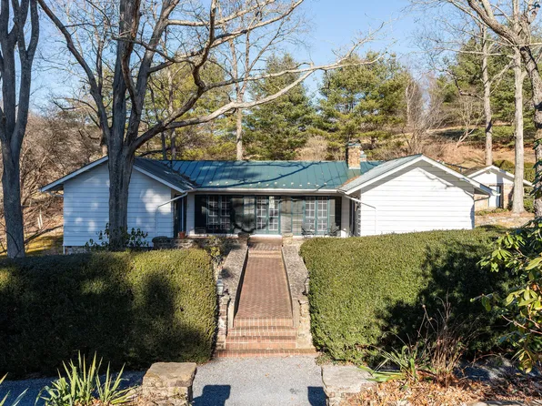 10772 Sam Snead Hwy, Hot Springs, VA 24445