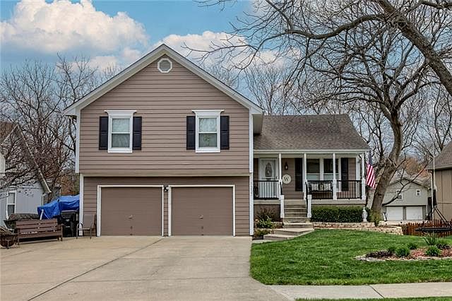 1st image of 1337 NE Foxwood Dr