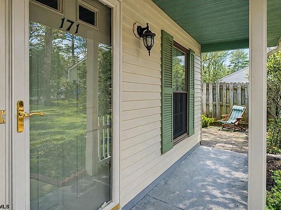 5th image of 171 Federal Rd