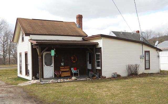 1st image of 51 W 11th St