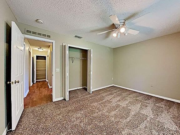 5th image of 4059 Half Moon Cir