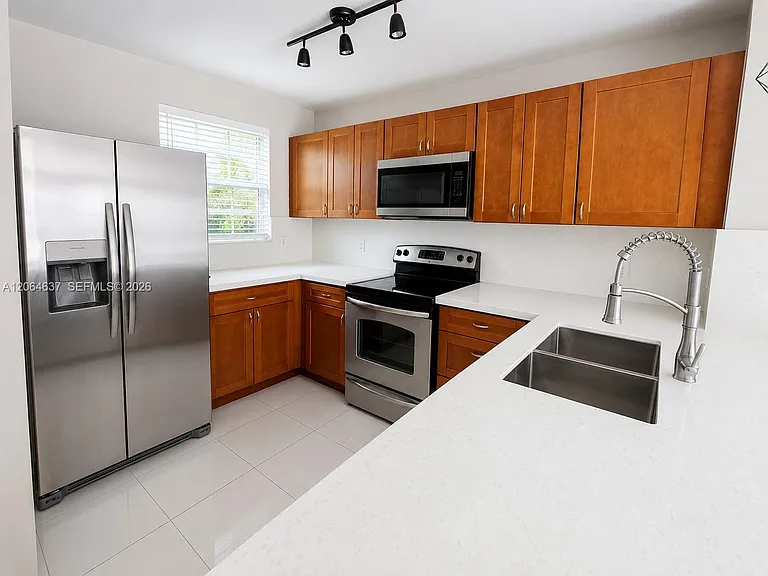 8201 Fairway Rd #8201 — Photo 2