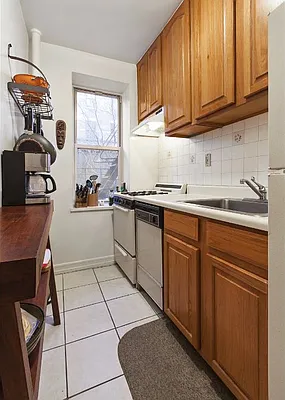 Rented by Metropolitan Equities | media 3