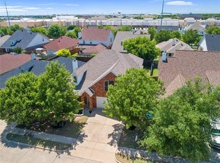 1655 Hillside Dr, Waxahachie, TX 75165