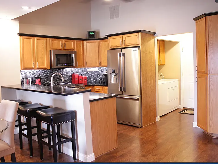 2535 Windward Blvd — Photo 3
