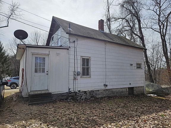 3rd image of 32 Charles Street