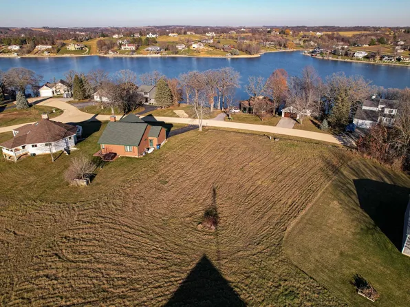 16-160 Stonehedge Dr, Lanark, IL 61046