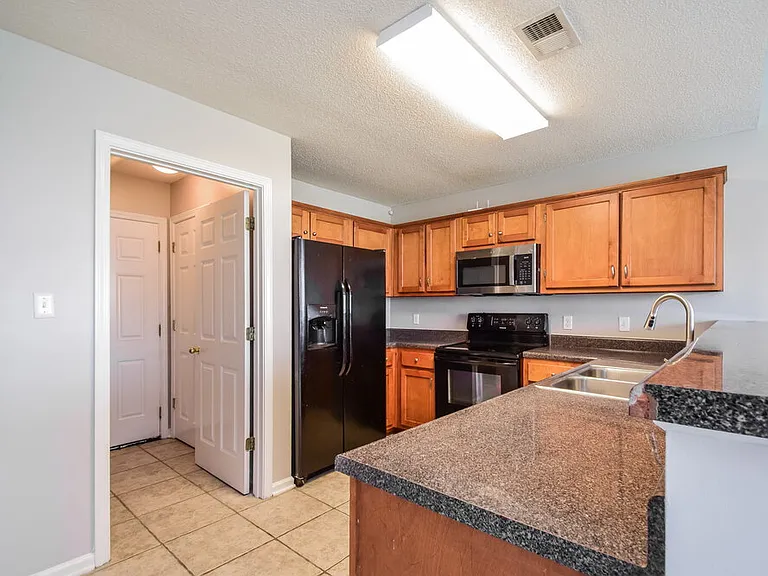 6379 Sandbourne E — Photo 9