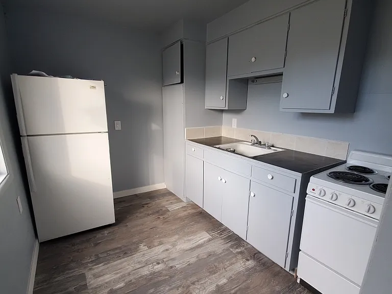305 W Main St — Photo 6