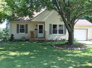 1553 Wayne St, Barberton, OH 44203