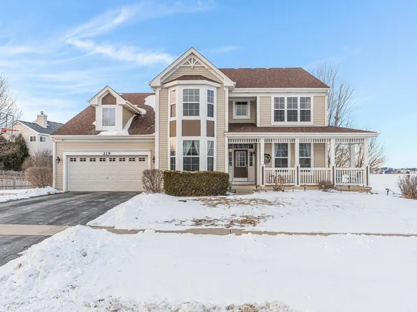 219 Ohio Grv, Sycamore, IL 60178