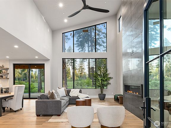 4th image of 610 Spragger Way