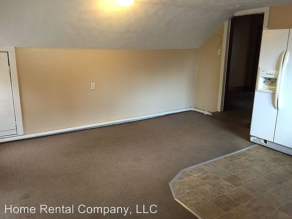 4th image of 730 Clancy Ave NE #2