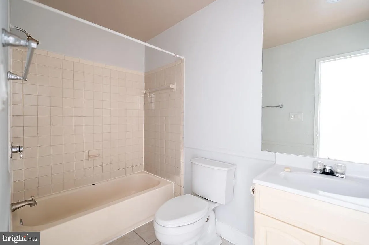 Terrace Towne Homes Of G — Photo 3