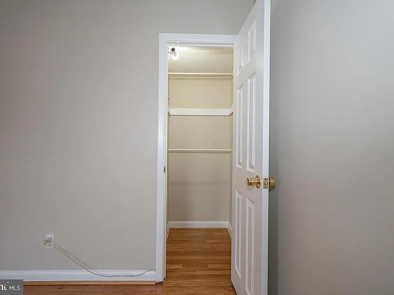 130 Ivy Ct — Photo 35
