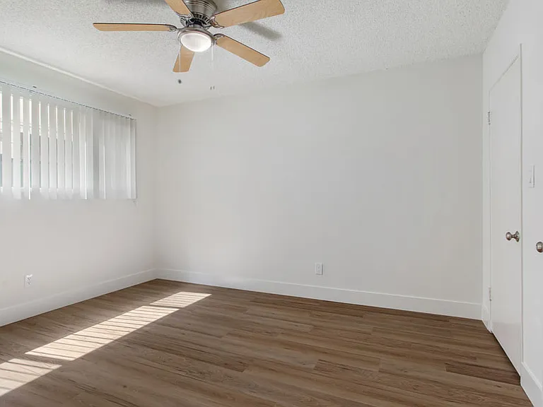 3451 Vinton Ave #4 — Photo 4