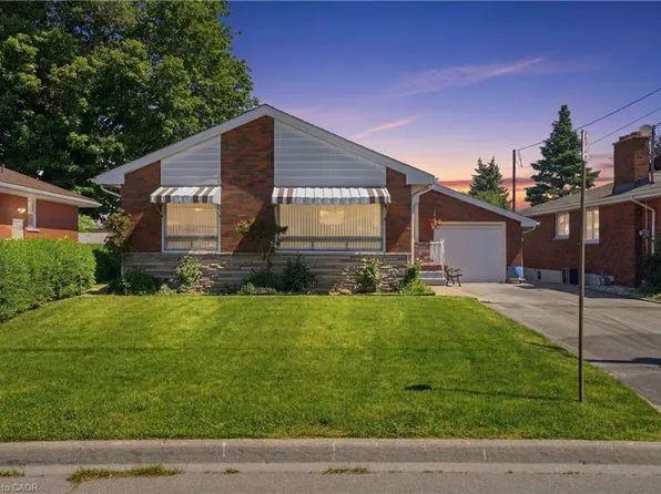 18 Pleasant Ave, Hamilton, ON L8G 2L2