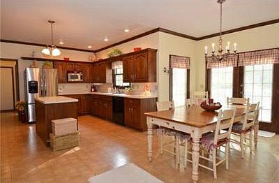 2nd image of 60788 Whispering Hills Dr