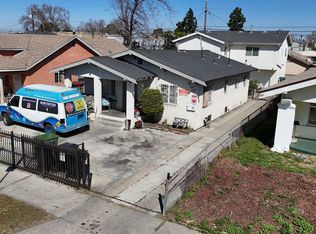 1049 W 61st St, Los Angeles, CA 90044