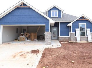 8105 NW 153rd St, Edmond, OK 73013