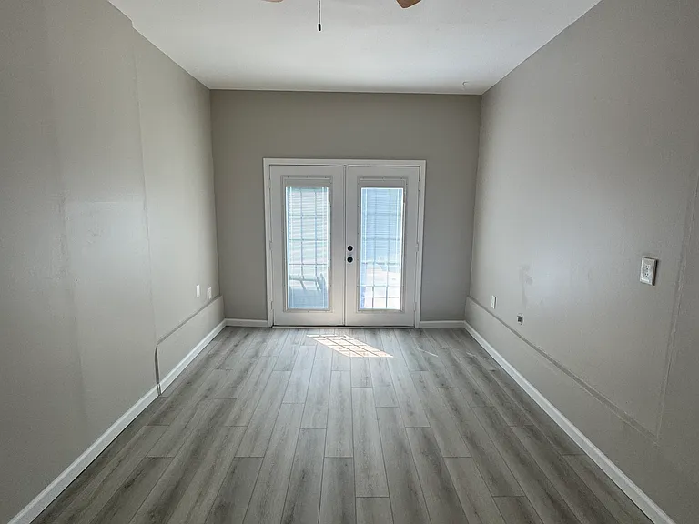 122 Wexford Dr E — Photo 9