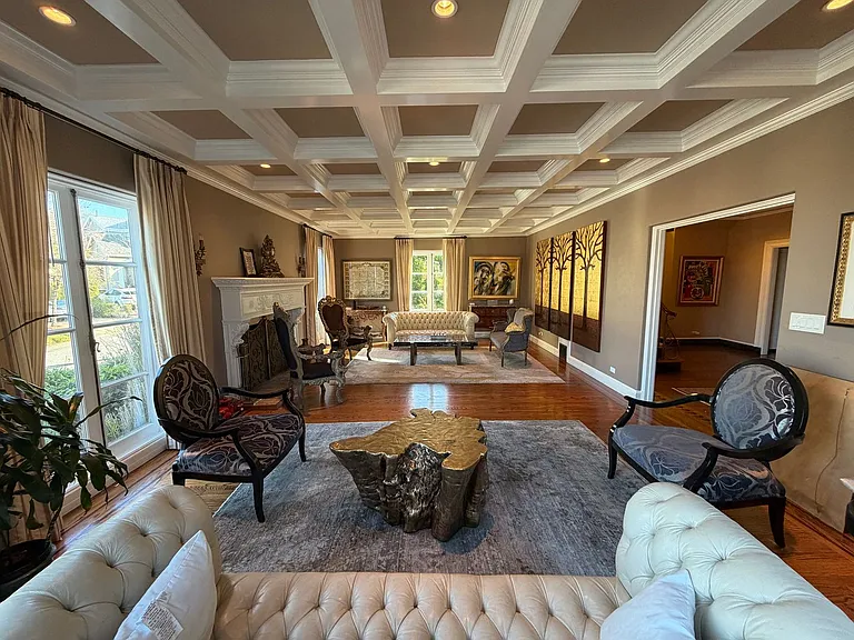 5 Santa Ana Ave — Photo 4