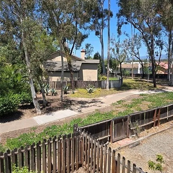 23921 Copenhagen St — Photo 27