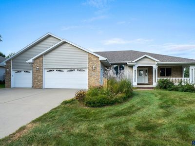 3100 W Auburn Hills Ct, Sioux Falls, SD, 57108