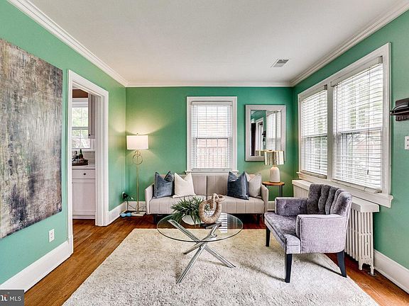 5th image of 858 N Abingdon St