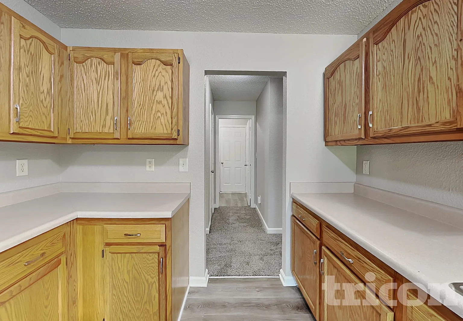 2880 Lakestream Drive Columbus IN — Photo 4