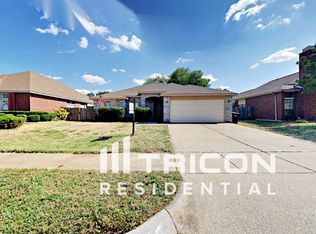 2545 Clovermeadow Dr, Fort Worth, TX 76123