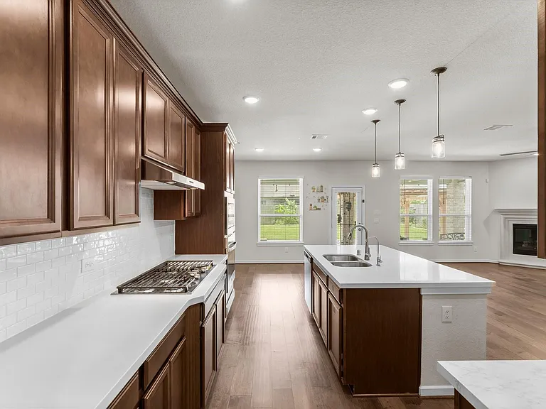 3850 Chapman Bluff Dr — Photo 8