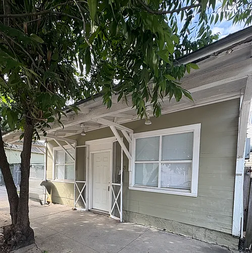 7813 Oak St Photo 1