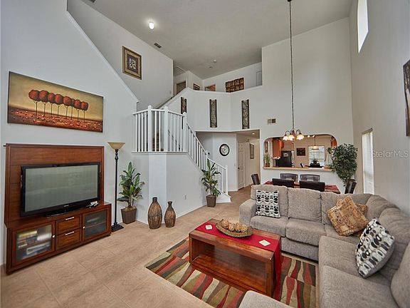 5th image of 1329 Rebecca Dr