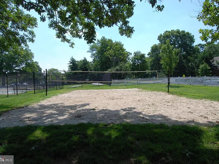 3139 Martha Custis Dr — Photo 37
